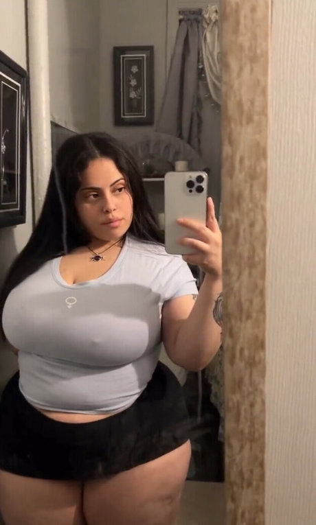 Naniinyc 18 erwachsene erotische bilder