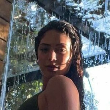 Graciely Junqueira sexy top galerie