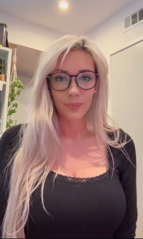 Alanah Pearce schauspielerin xxx galerie