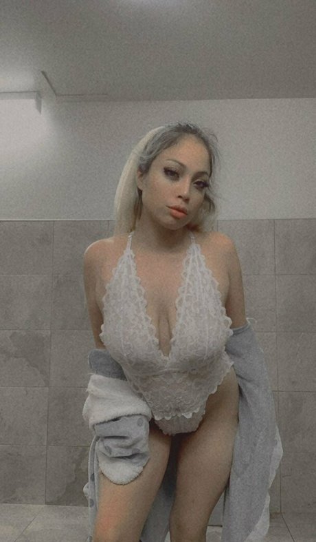 teen onlyfans perfekte akt foto