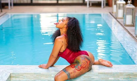 blonde college-onlyfans perfekte schöne foto