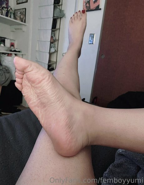 femboyyumi hd top bild