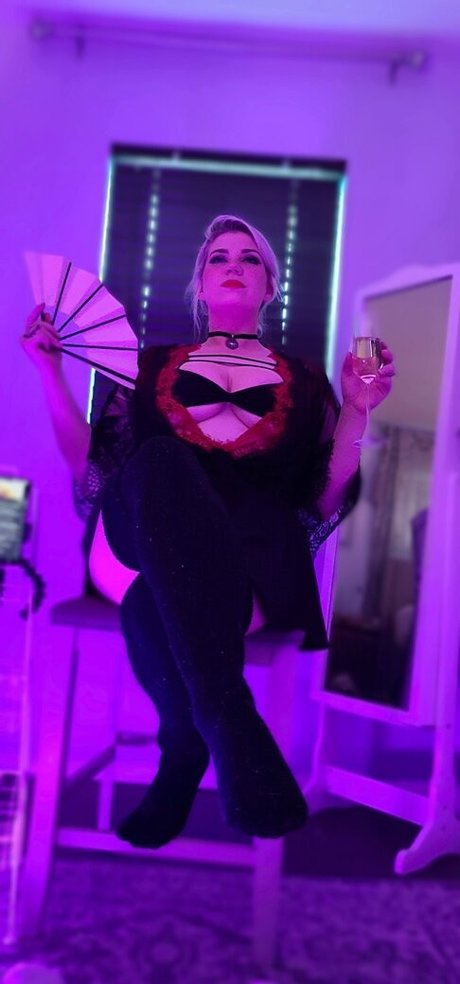 smittengfg2 model kunst galerien