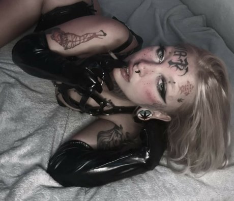 Raieny Catharina kostenlose heiße fotos