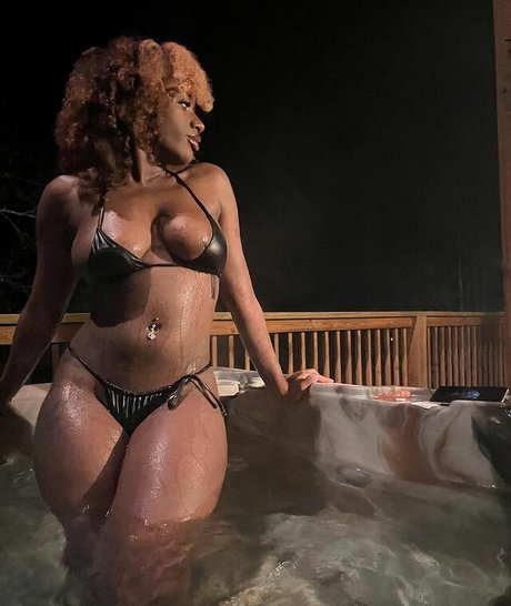 tanga onlyfans freie hübsche archiv