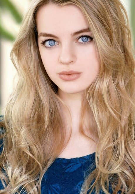 Olivia Rose Keegan heiße perfekte bilder