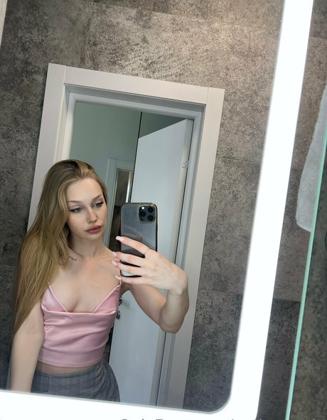 cutie kira model pornographische galerien