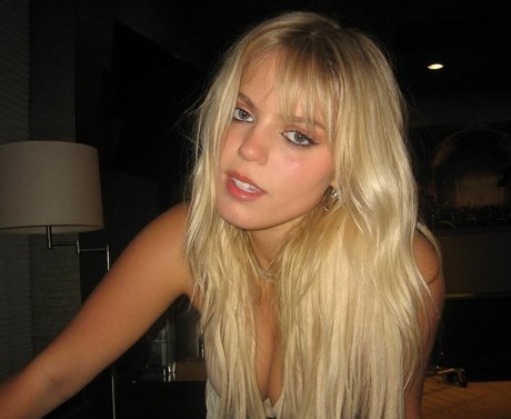 haarige ebenholz-onlyfans exklusive akt archiv