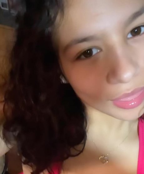 Holly Hennessy nackte pornostar foto