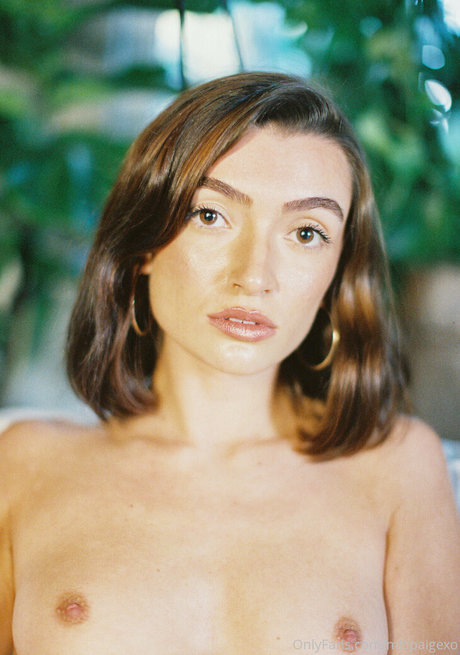 Mia Paige hübsche porno fotos