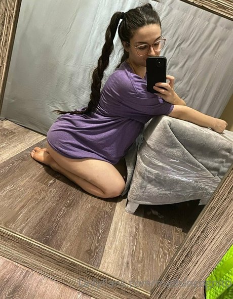 vollbusige onlyfans hübsche nette galerie