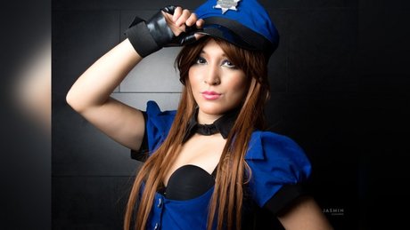 Asuka Muller nackt bild