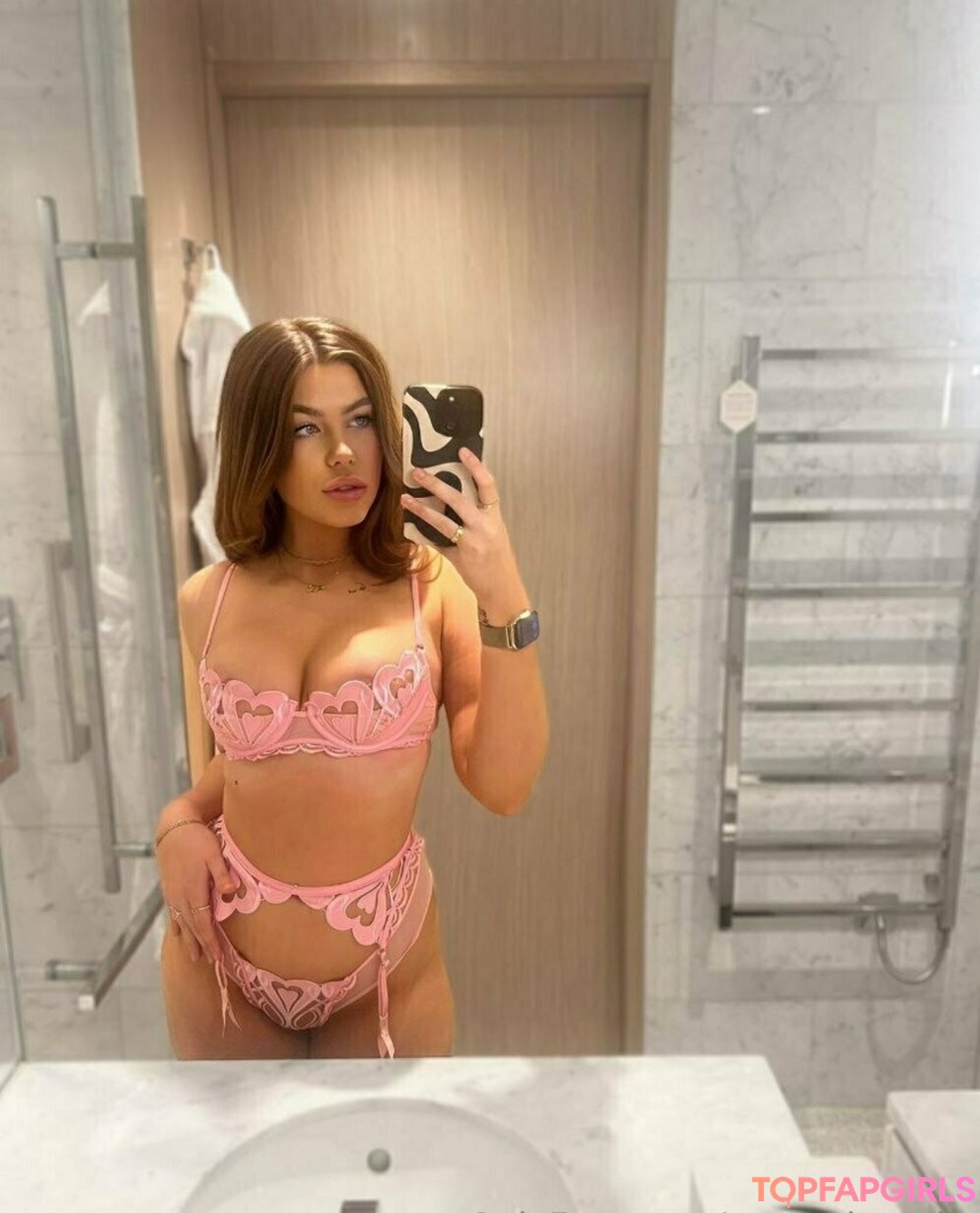 accessbonnie nackt exklusive foto