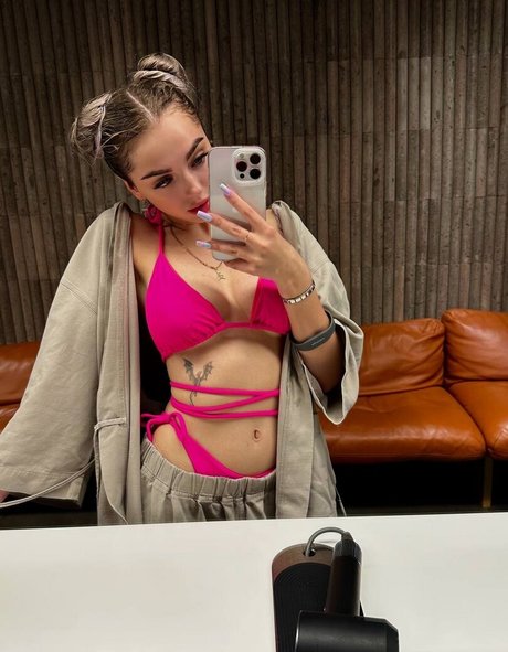 dessous-onlyfans heiße nette bilder
