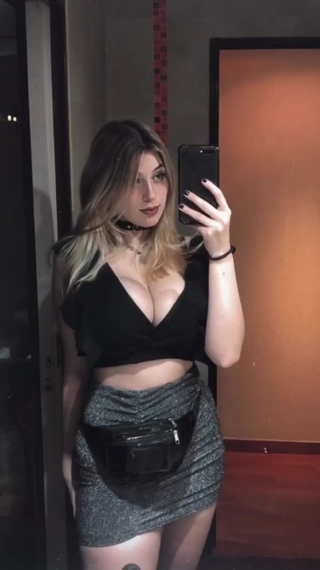 Cami Landi porno nackten galerie