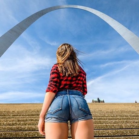 Sasha Emiri Sander porno galerie