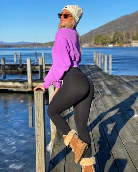 Hannah Cook top sexy bilder