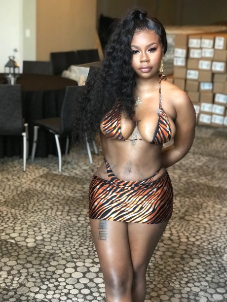 zierliche onlyfans schöne freie foto