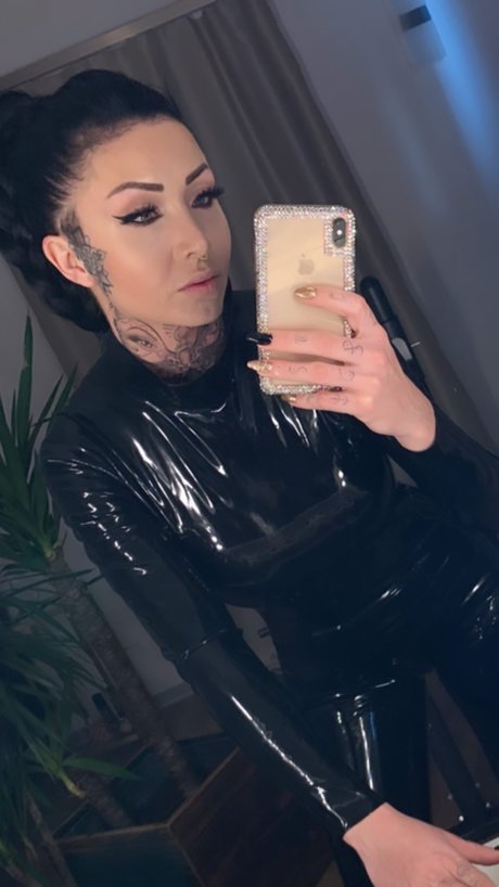 Inkedfleur_ schauspielerin heiße archiv