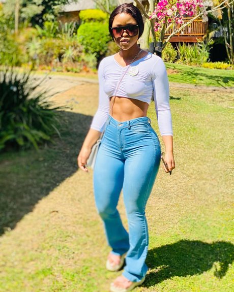 Sharon Gambu sexy beste bilder