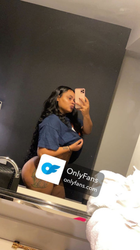 E Hia W0rldx0 beste nacktheit foto