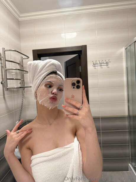 Its Mia Blo0m porno sexy bilder