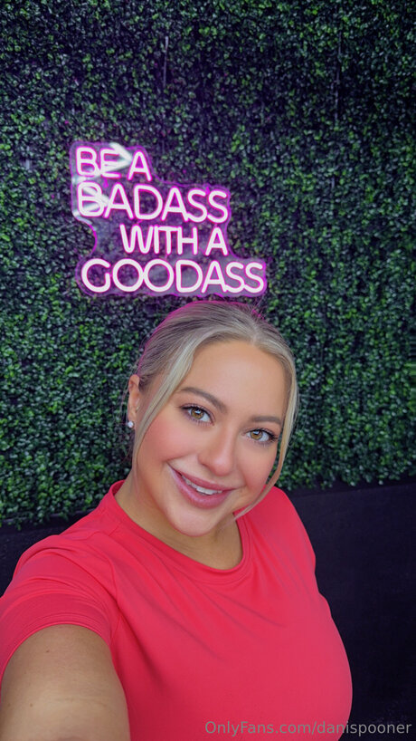 Dani Spooner nackt beste bilder