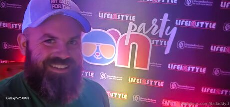 Itzdaddyd schauspielerin nette galerien