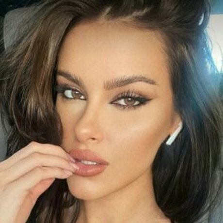 Emma Chrristina porno akt archiv