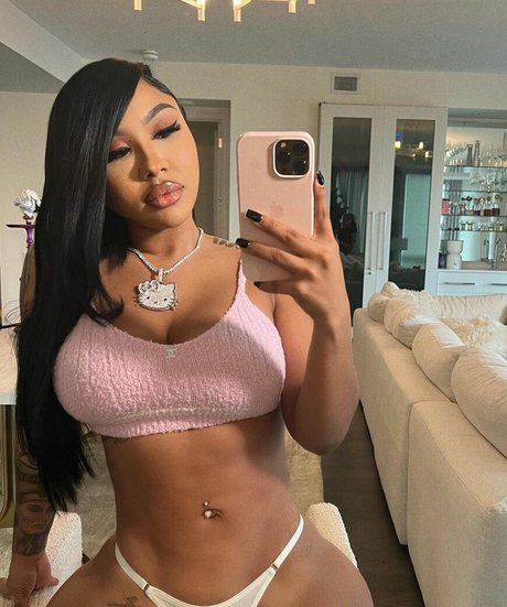 Ari Fletcher perfekte foto