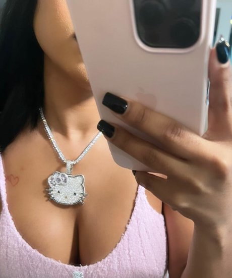 Ari Fletcher top kunst fotos