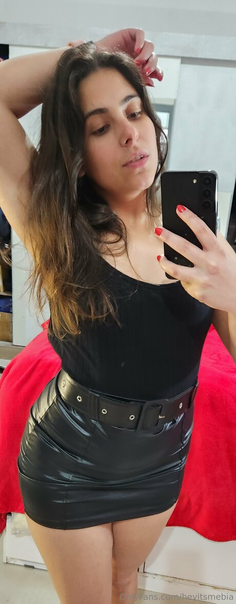 Heyitsmebia model galerien