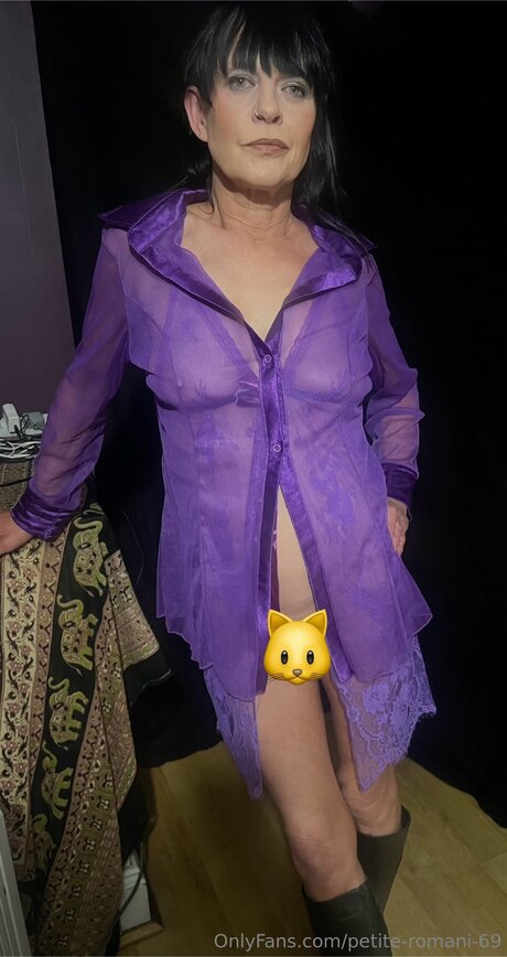 Petite Romani 69 perfekte nackten galerie