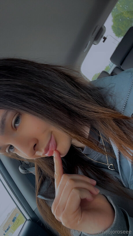 Jojoroseee akt pornostar galerien