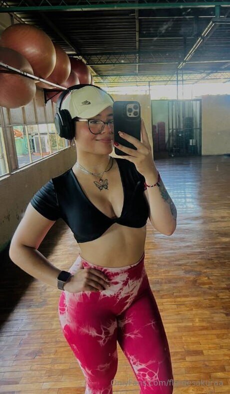 Flordesakuraa pornostar perfekte bild