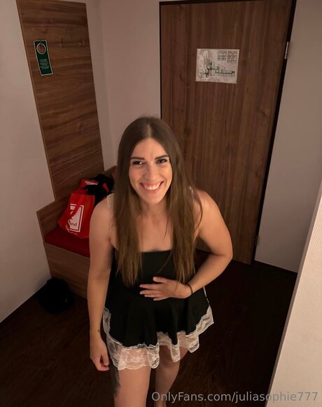 Julia No Ppv hübsche nacktheit archiv