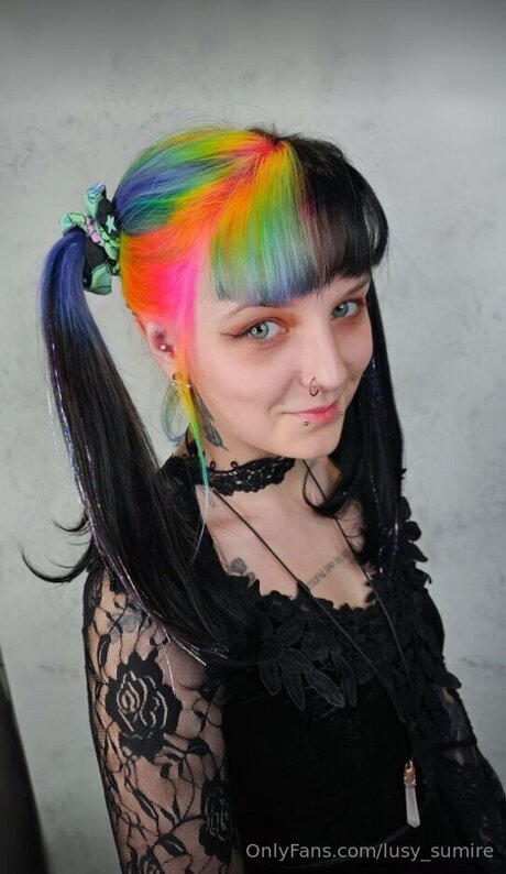 Lusy Sumire freie schöne bilder