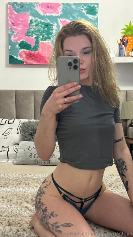 Kamiilamontoya heiße akt fotos