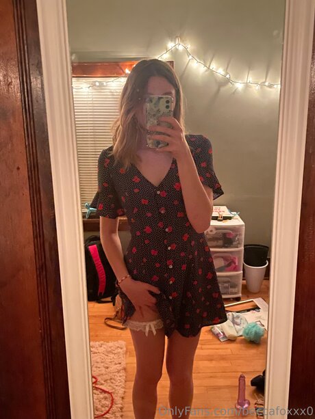 Beccafoxxx0 hübsche akt galerie