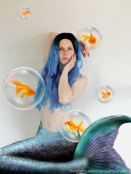 Clarissarosanaroth schauspielerin perfekte bilder