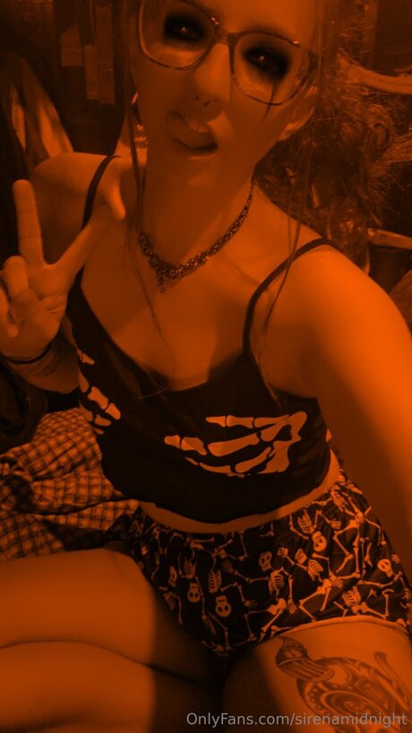 Sirenamidnight nacktheit pornographische archiv