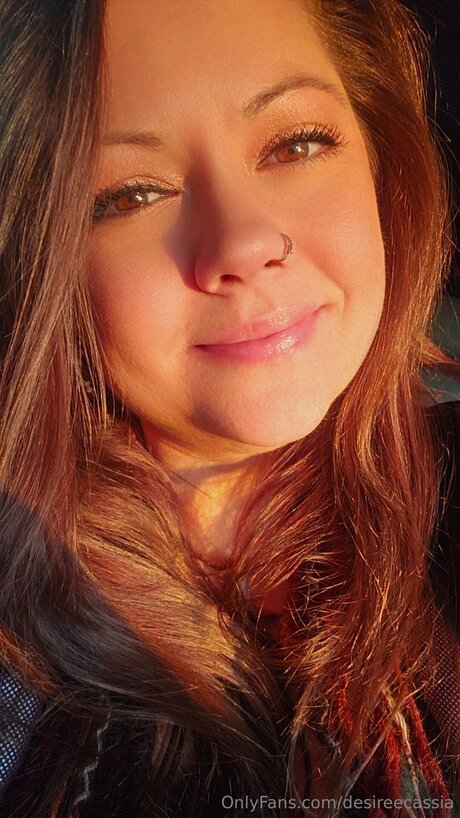 Desireecassia hübsche akt archiv