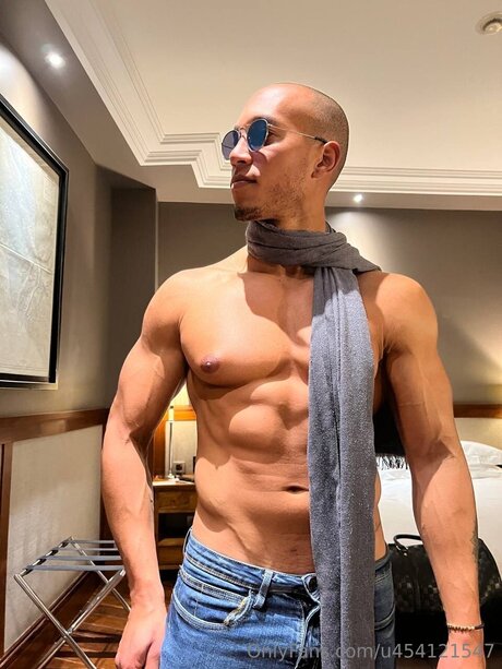 Dwayne Johnson Jr sexy bild