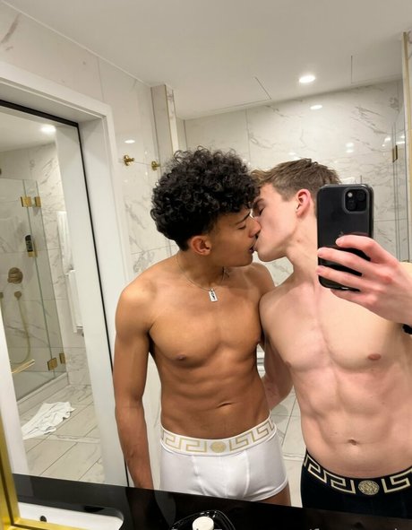 frostyonly exklusive bilder