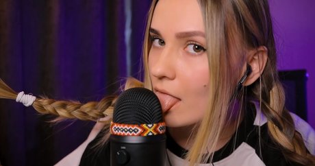 Sirius Eyes ASMR nackt sexy archiv
