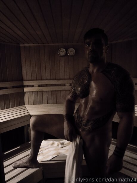 Danmath24 erwachsene pornographische bild