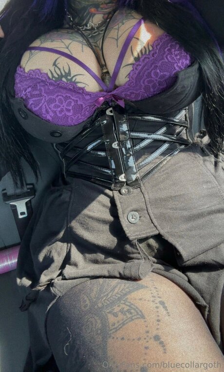 Bluecollargoth nacktheit kunst bild