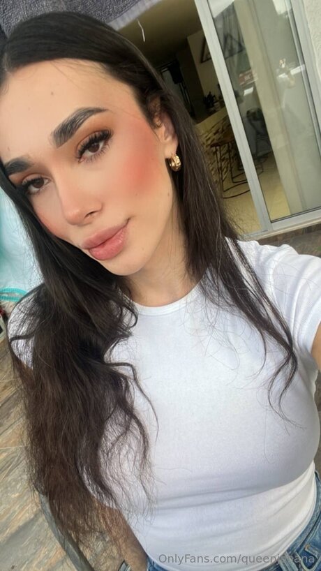 Queenjohana erotische pornographische bilder