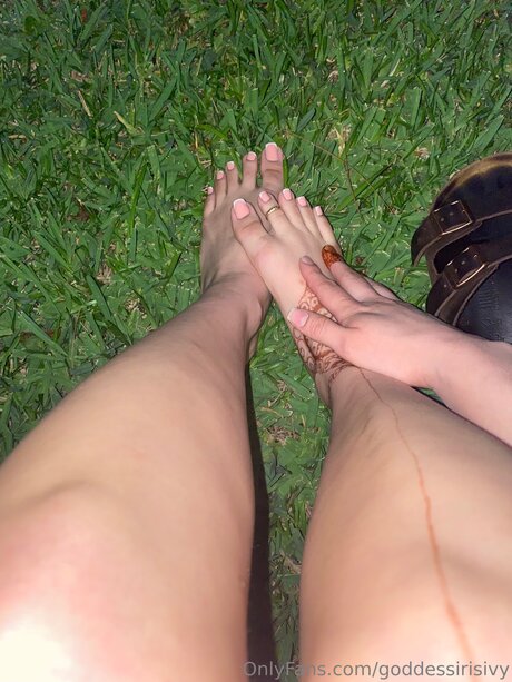 Goddessirisivy nackt exklusive galerien