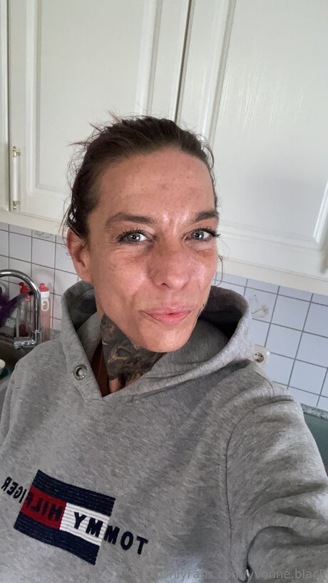 Yvonne Black perfekte schöne fotos